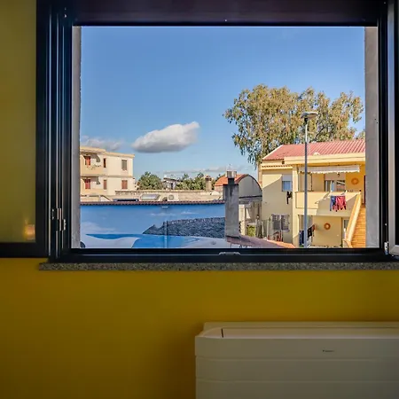 Konukevi Holos Capoterra