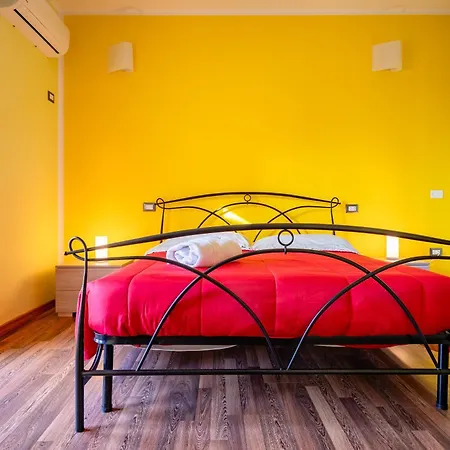 Guest house Holos 3*