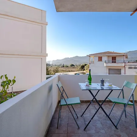 Guest house Holos 3*