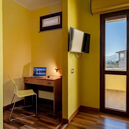 Holos Guest house