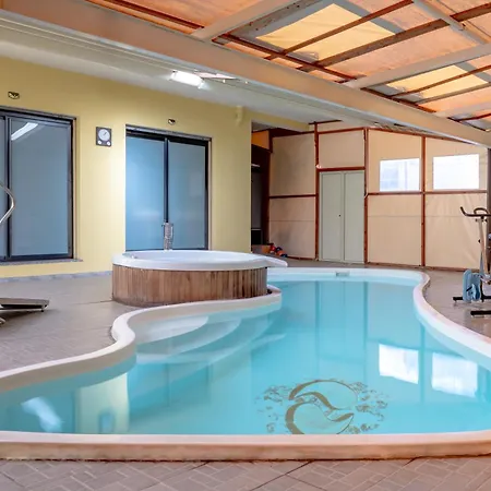 Holos Guest house *